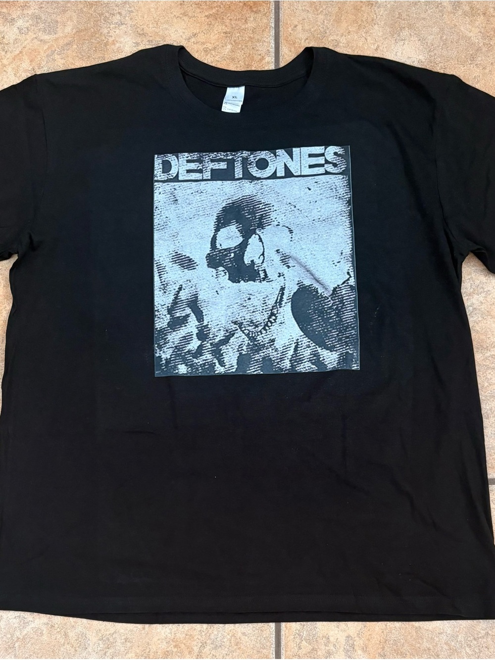 Deftones T-Shirt (Size XL) White Graphic on Black Shirt NWT